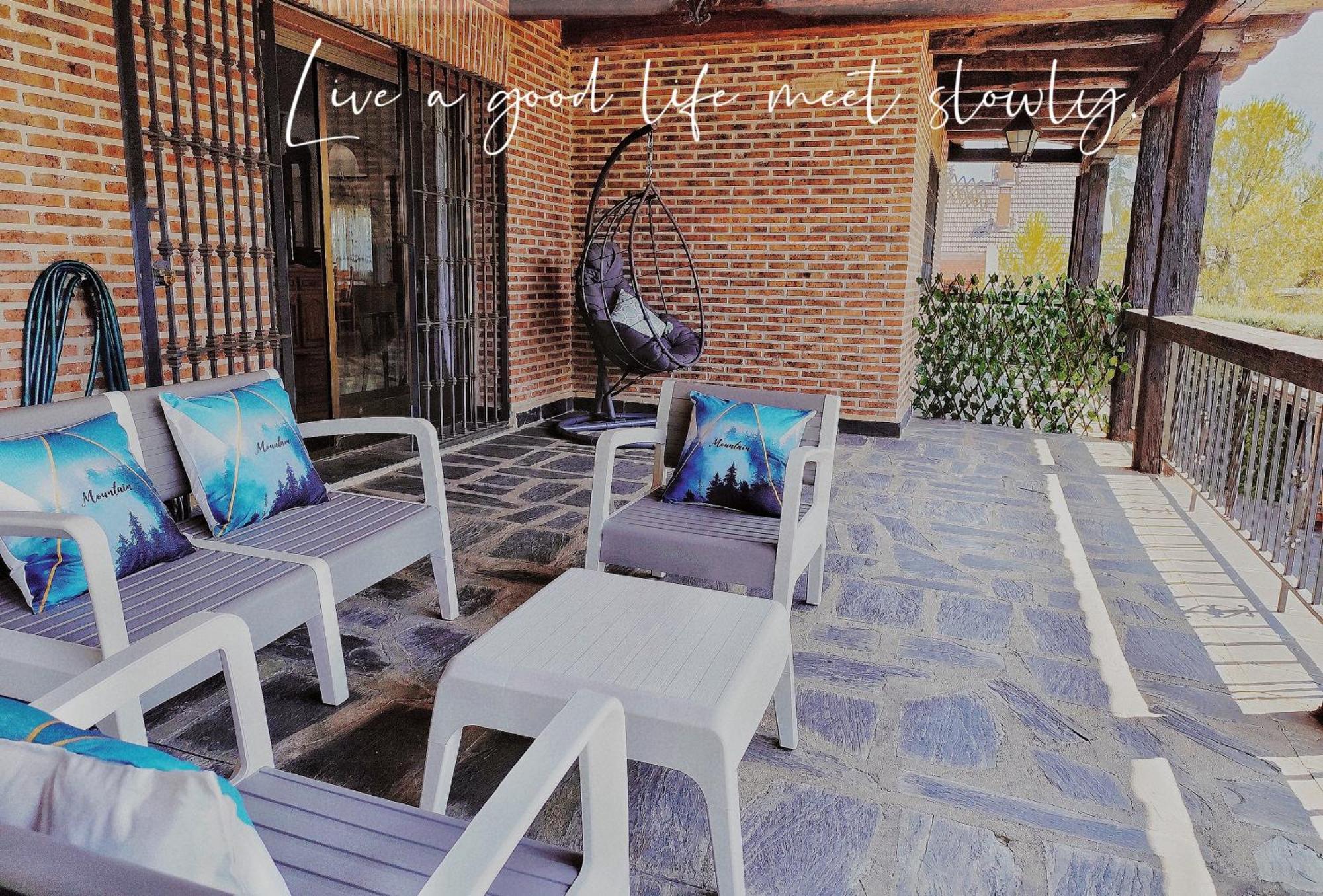 Tree House Apartment Боадиля дел Монте Екстериор снимка