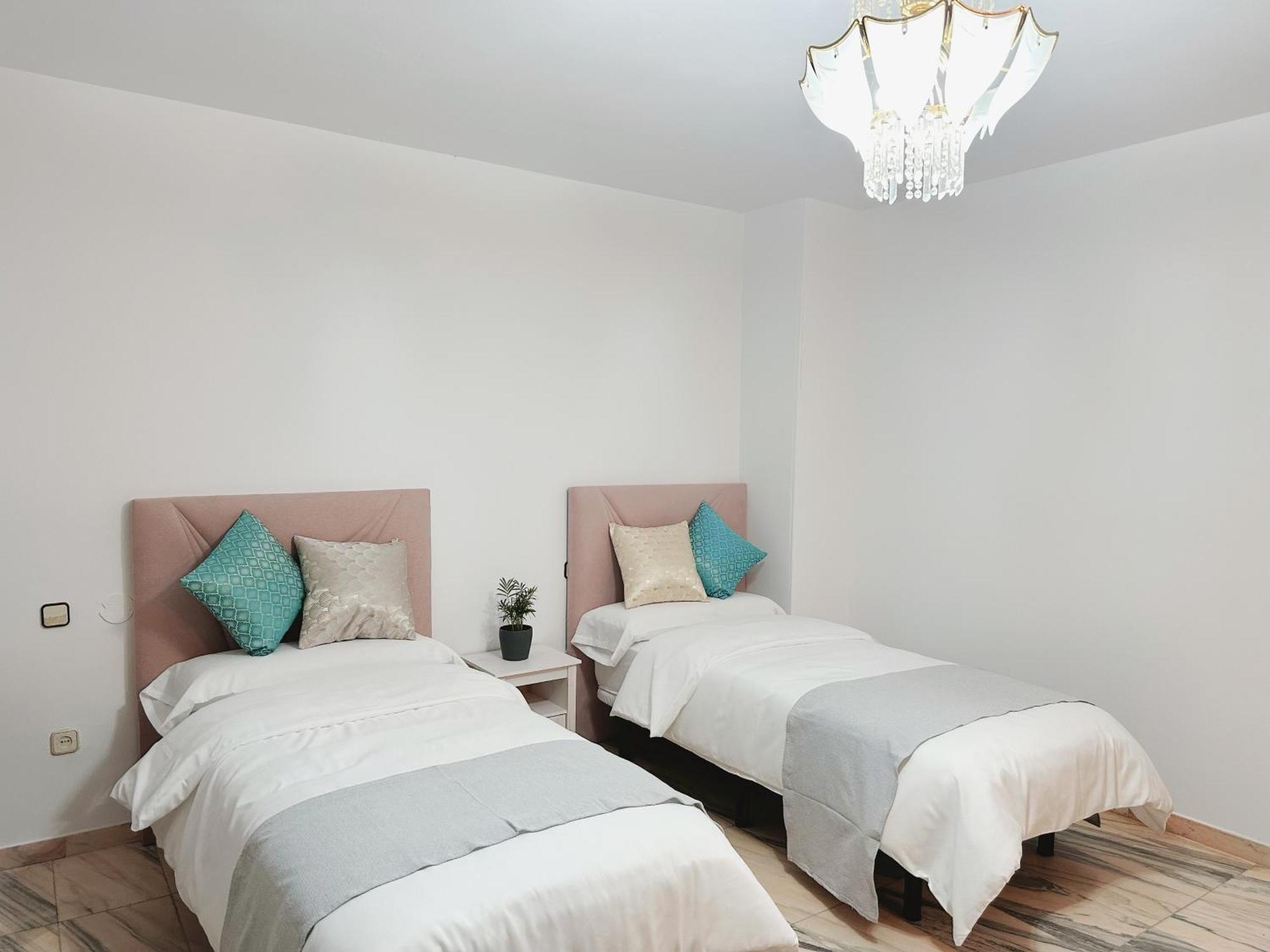 Tree House Apartment Боадиля дел Монте Екстериор снимка