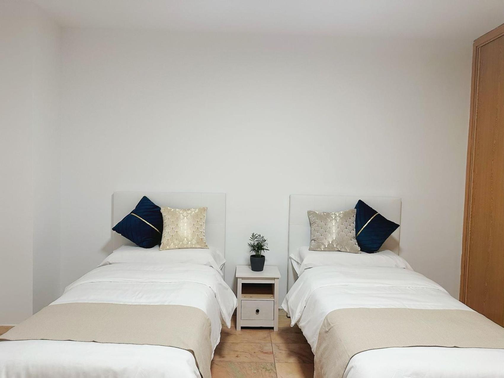 Tree House Apartment Боадиля дел Монте Екстериор снимка