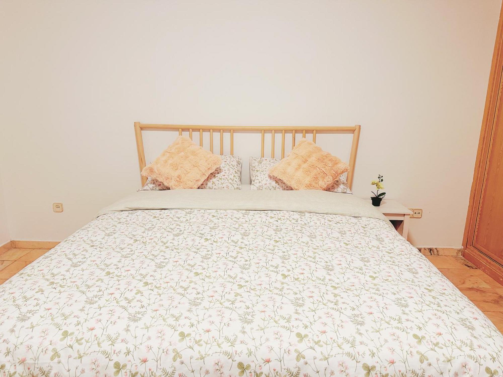 Tree House Apartment Боадиля дел Монте Екстериор снимка